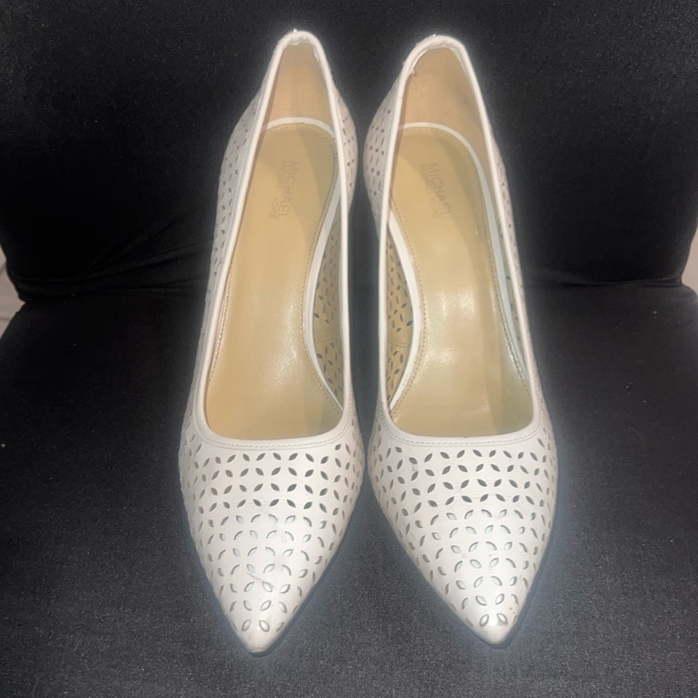 MICHAEL Michael Kors Dorothy Flex Cream Women's Pumps
